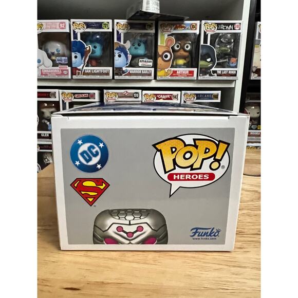 OFFICIAL LE NYCC STICKER METALLIC Brainiac Funko Pop #574 DC Superman Krypton - Picture 5 of 6